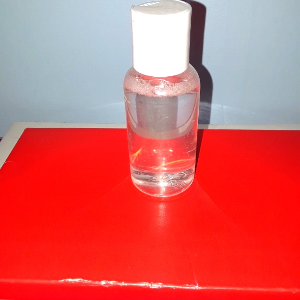 Handbag cleaning solution. It works!
